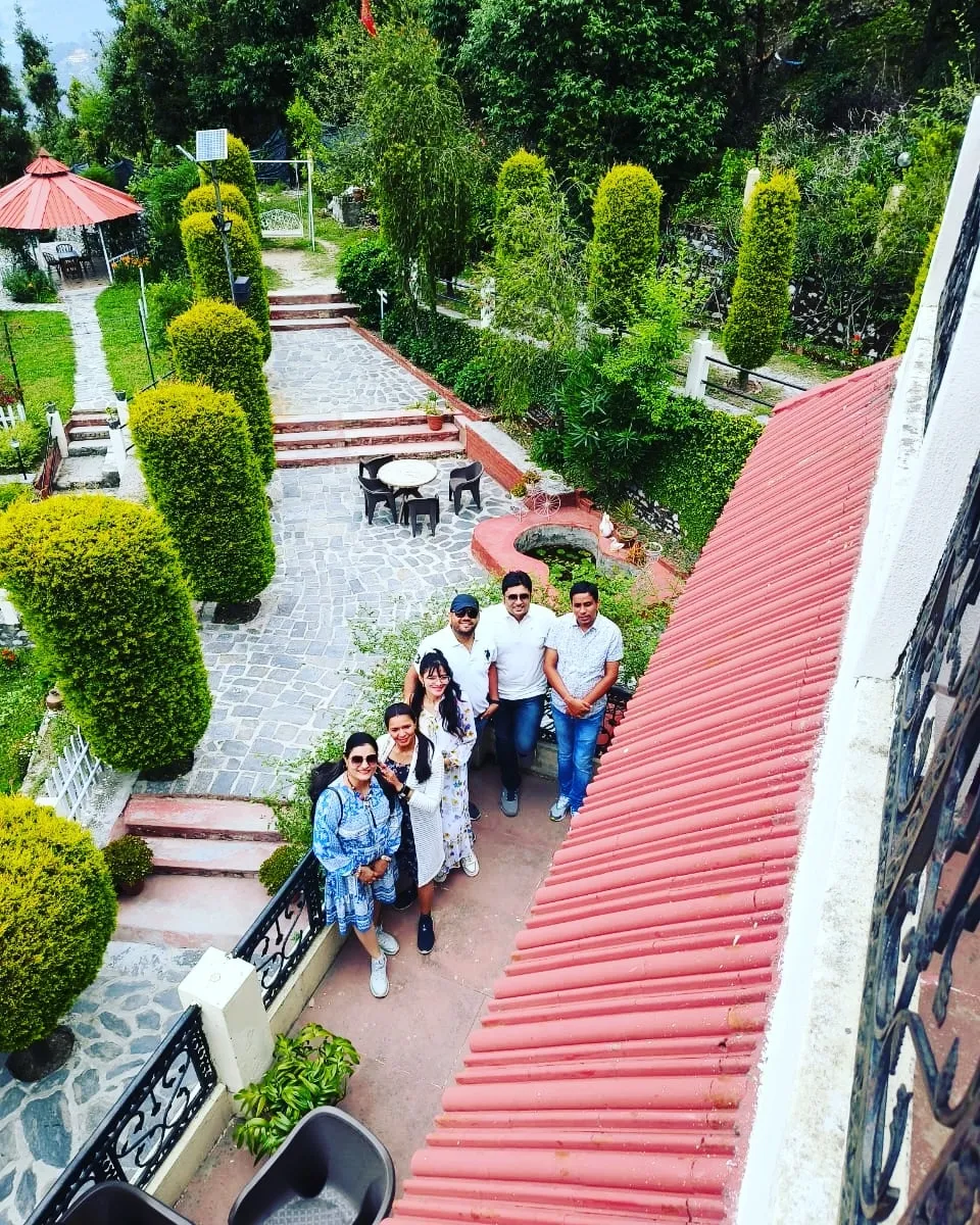 PARIJAT RETREAT  (30 KM FROM RANIKHET TOWARDS JIM CORBET) Garden