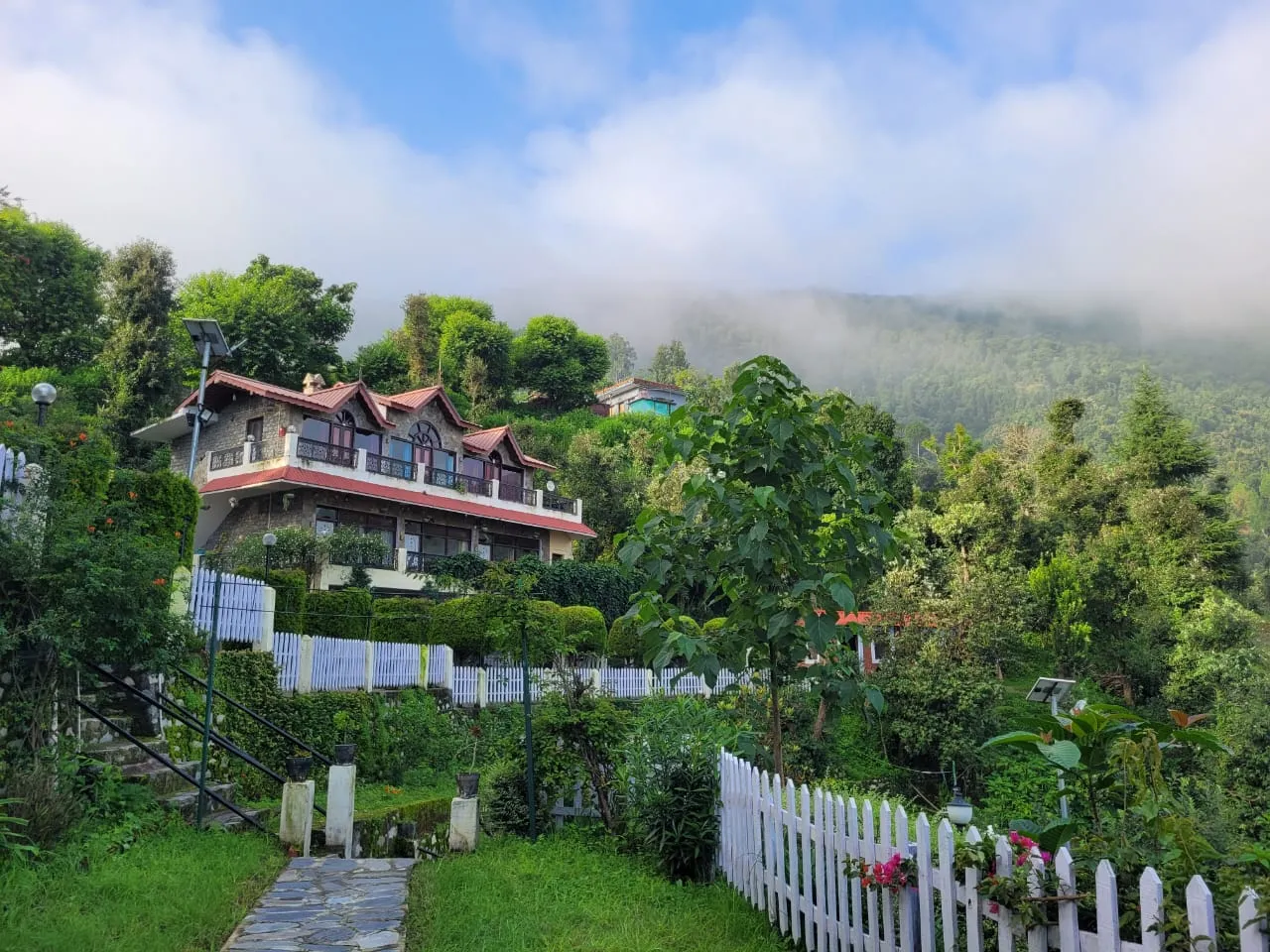 PARIJAT RETREAT  (30 KM FROM RANIKHET TOWARDS JIM CORBET) Outdoors