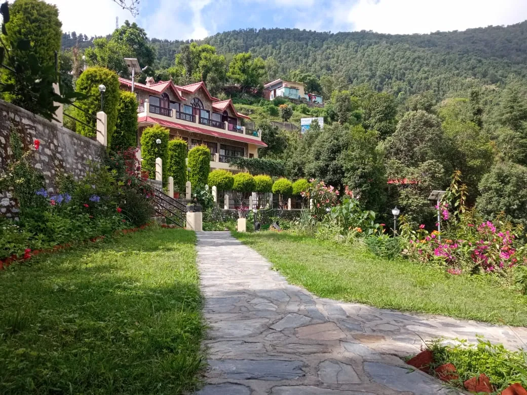 PARIJAT RETREAT  (30 KM FROM RANIKHET TOWARDS JIM CORBET) Outdoors