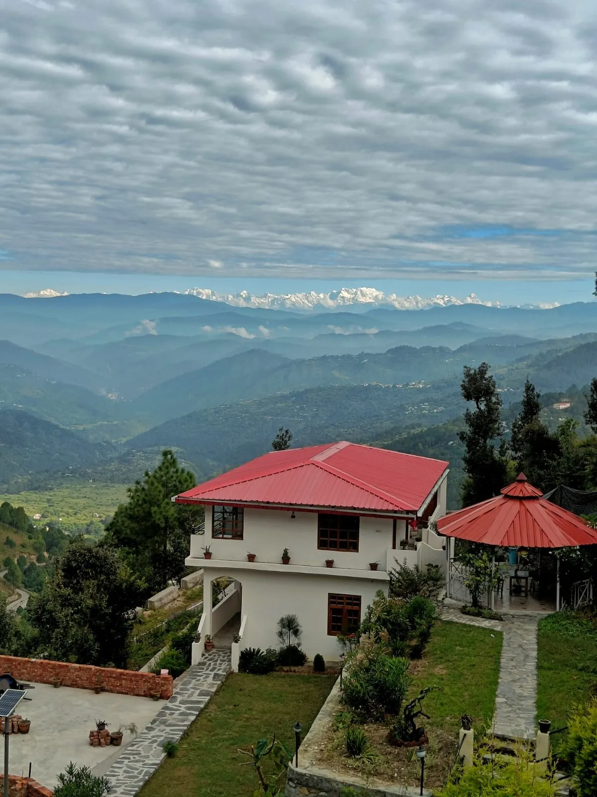 PARIJAT RETREAT  (30 KM FROM RANIKHET TOWARDS JIM CORBET) Play Area