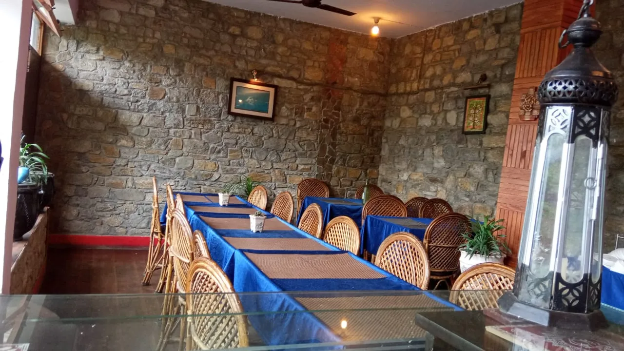 PARIJAT RETREAT  (30 KM FROM RANIKHET TOWARDS JIM CORBET) Restaurant