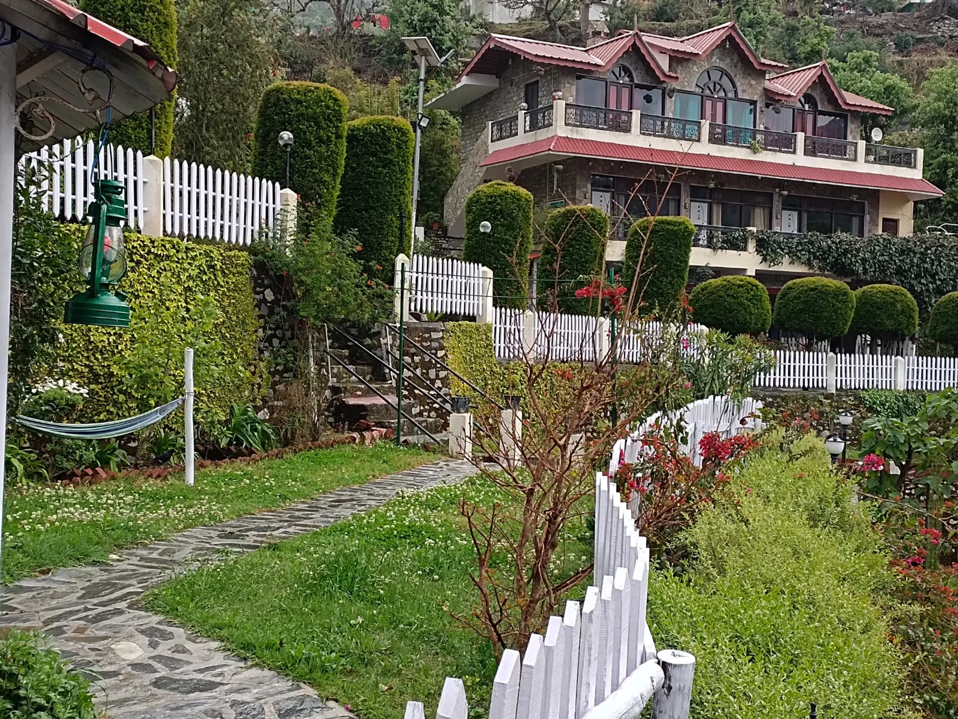 PARIJAT RETREAT  (30 KM FROM RANIKHET TOWARDS JIM CORBET) Room