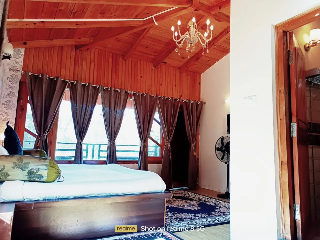 PARIJAT RETREAT  (30 KM FROM RANIKHET TOWARDS JIM CORBET) Room