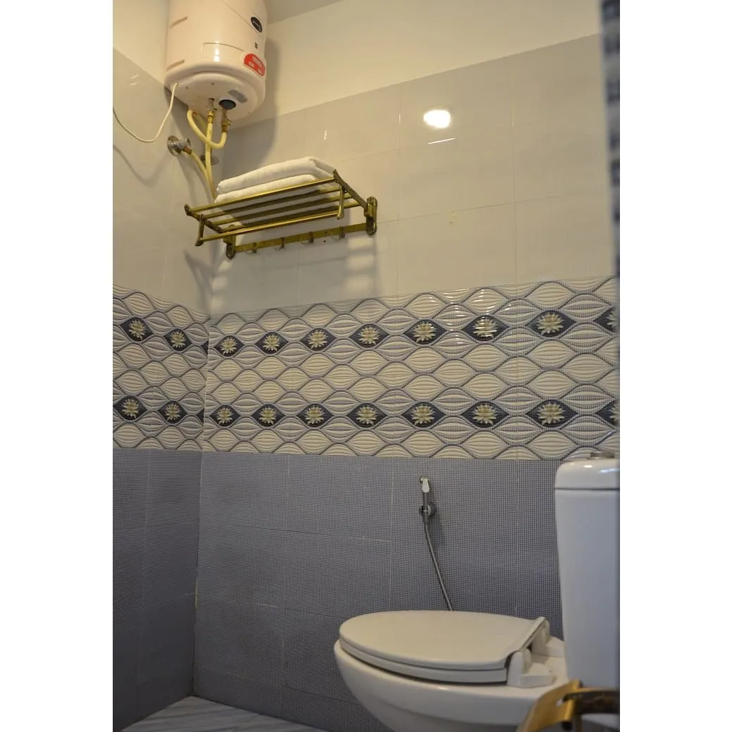 Bohemian Hideaway Kodaikanal Bathroom