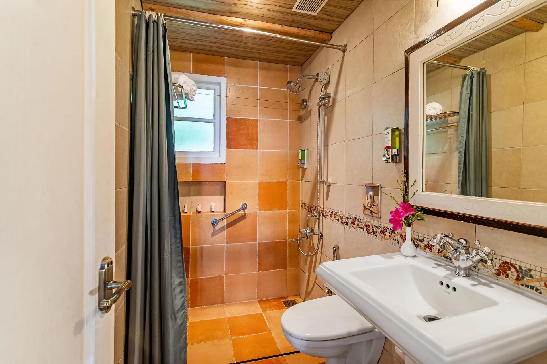 Sterling Kodai Lake Room