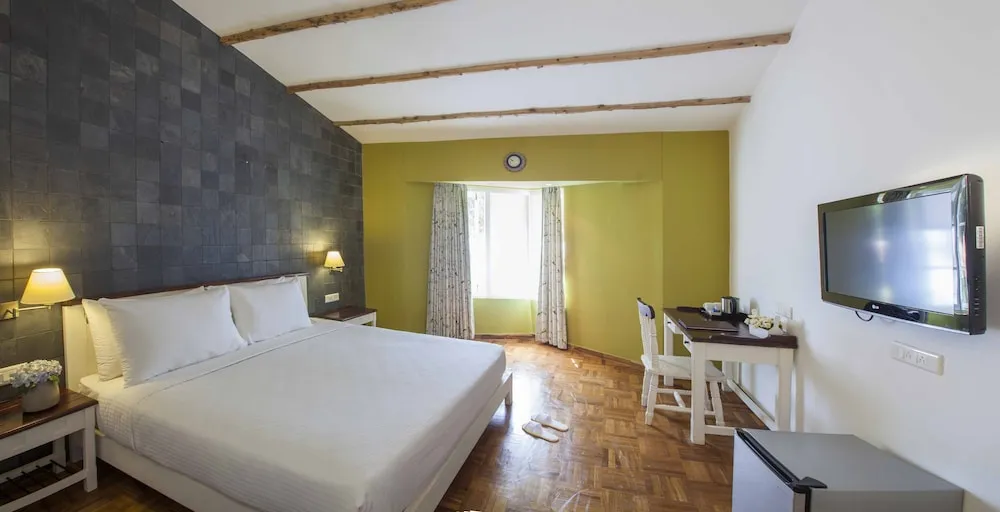 Sterling Kodai Lake Room