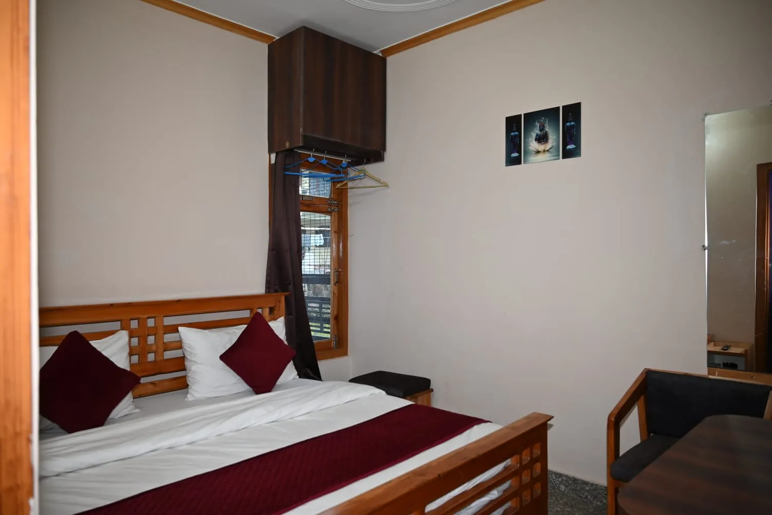 Hotel Lohaghat Regency Near Railway station Room