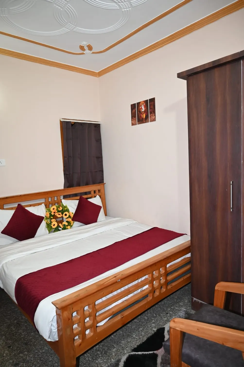 Hotel Lohaghat Regency Near Railway station Room
