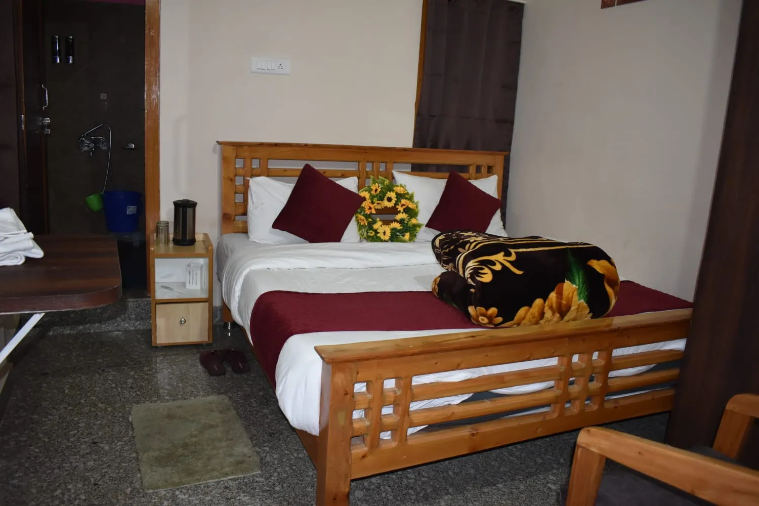 Hotel Lohaghat Regency Near Railway station Room