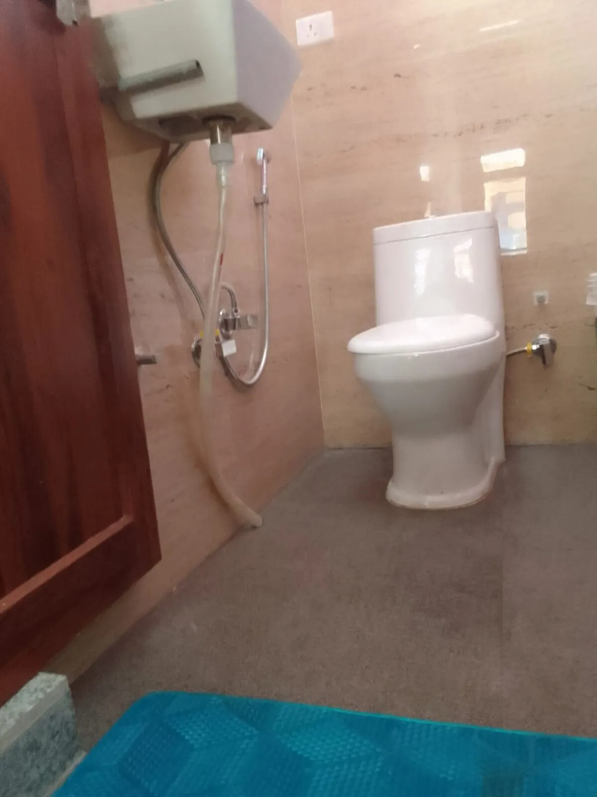 Hotel Lohaghat Regency Near Railway station Room