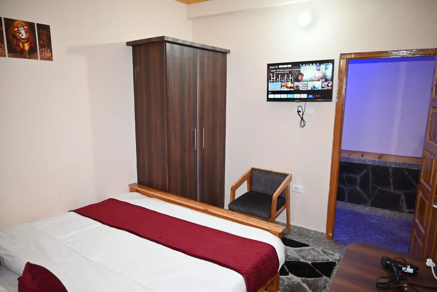 Hotel Lohaghat Regency Near Railway station Room