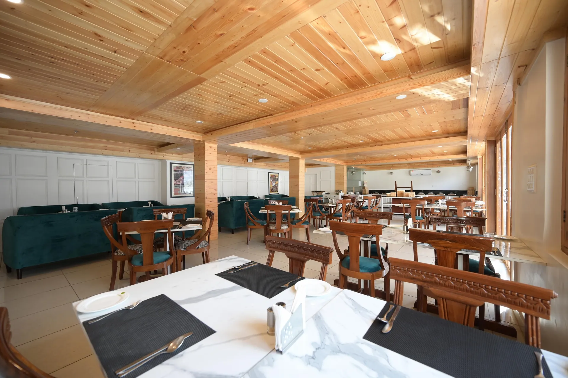 Ashapuri Village - Luxury Resort & Cottages Restaurant