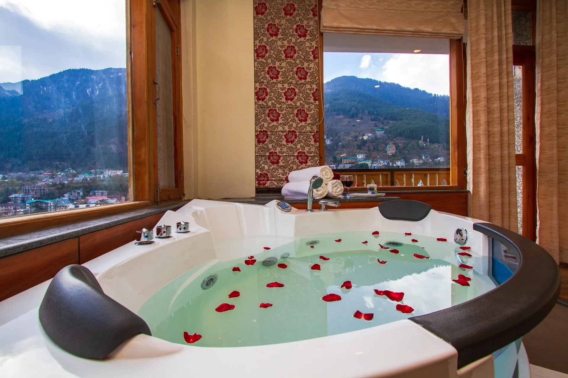 Ashapuri Village - Luxury Resort & Cottages Room