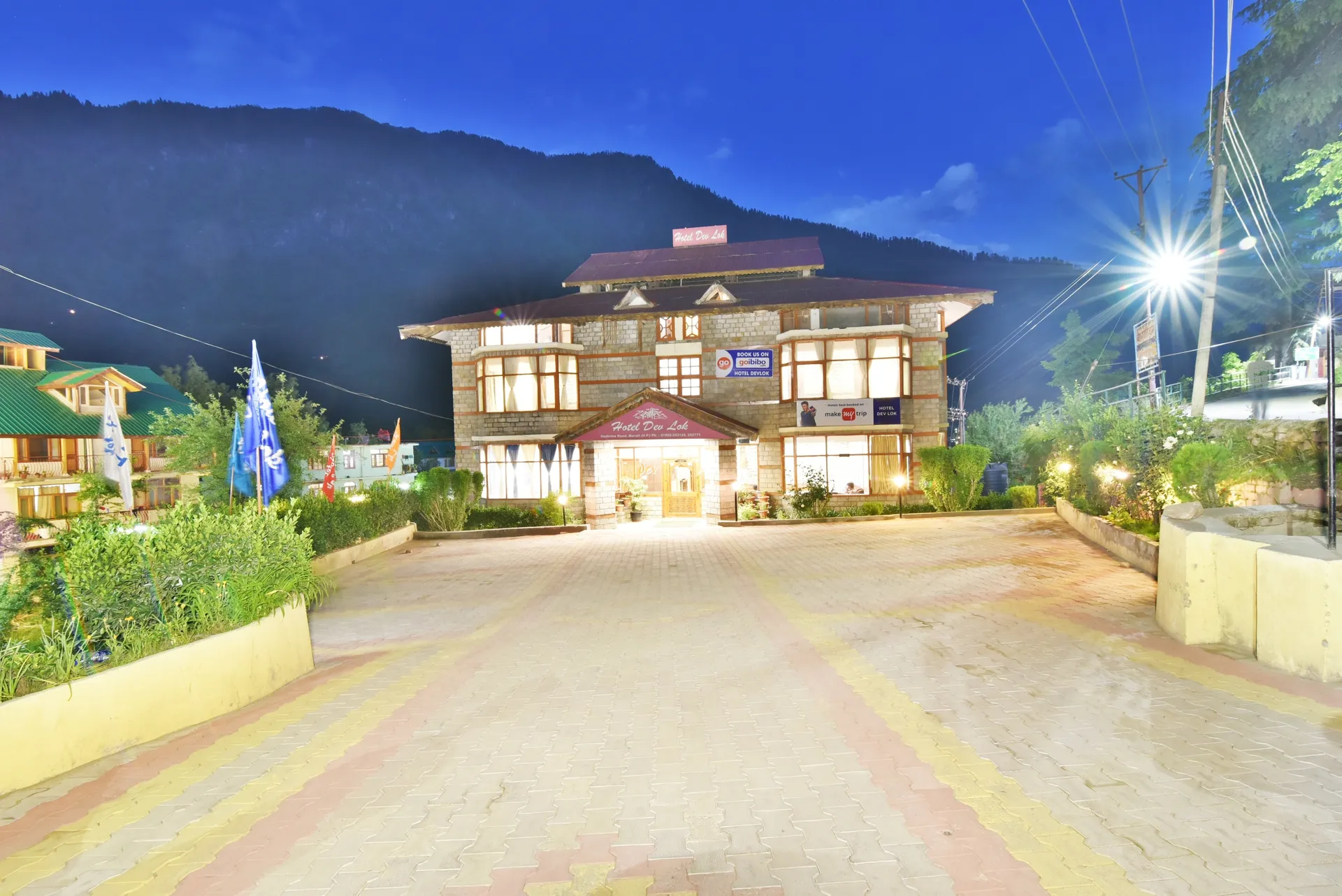 DLS Hotel Devlok Parking