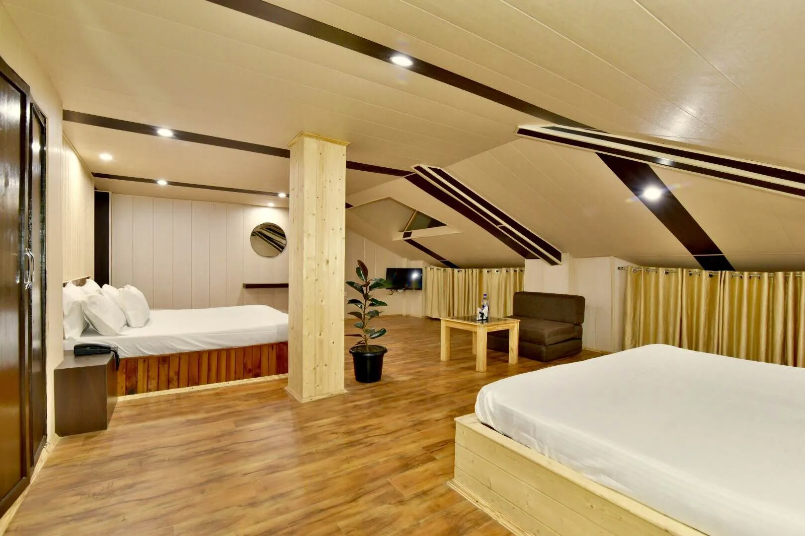 DLS Hotel Devlok Room
