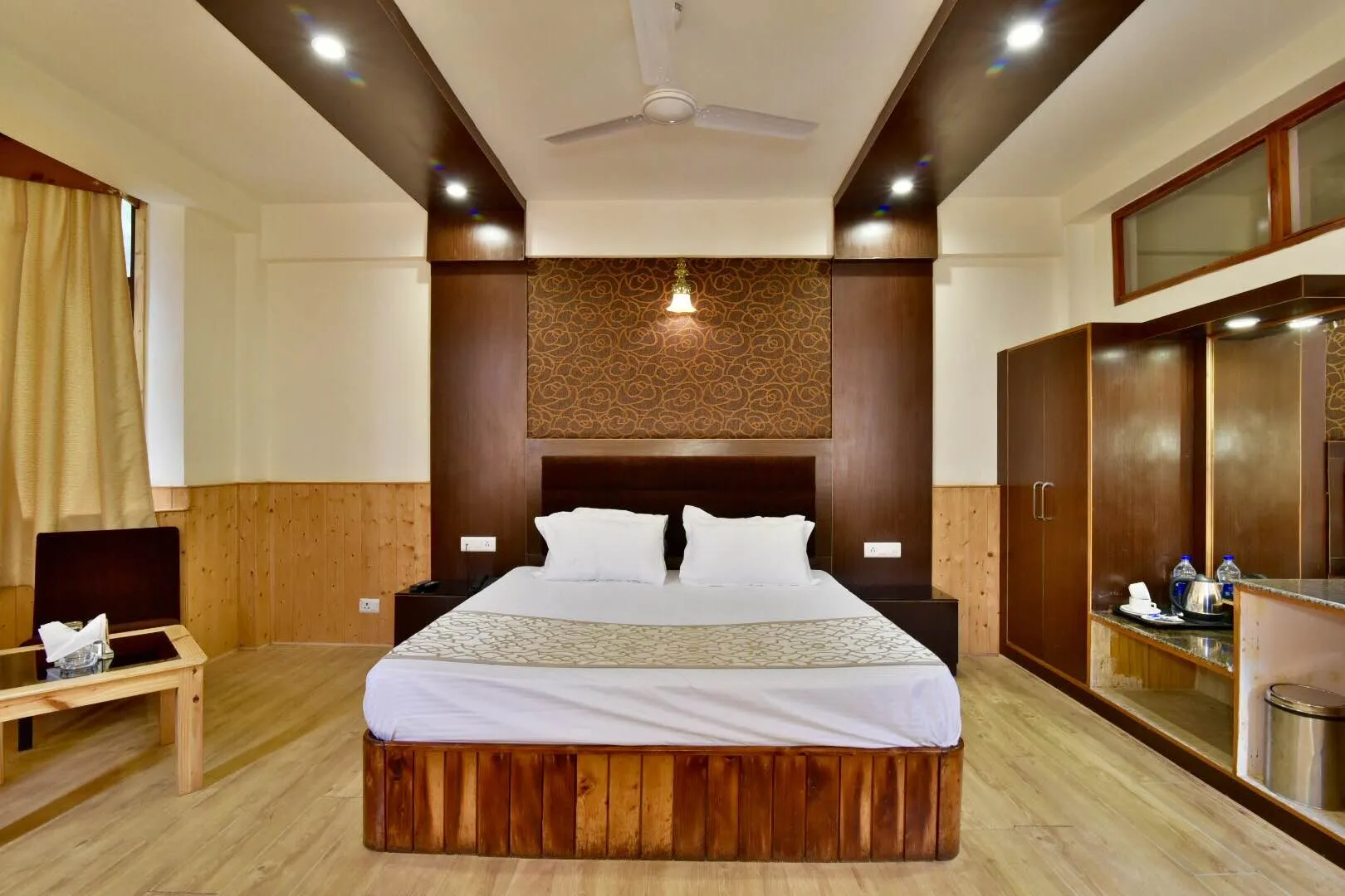 DLS Hotel Devlok Room