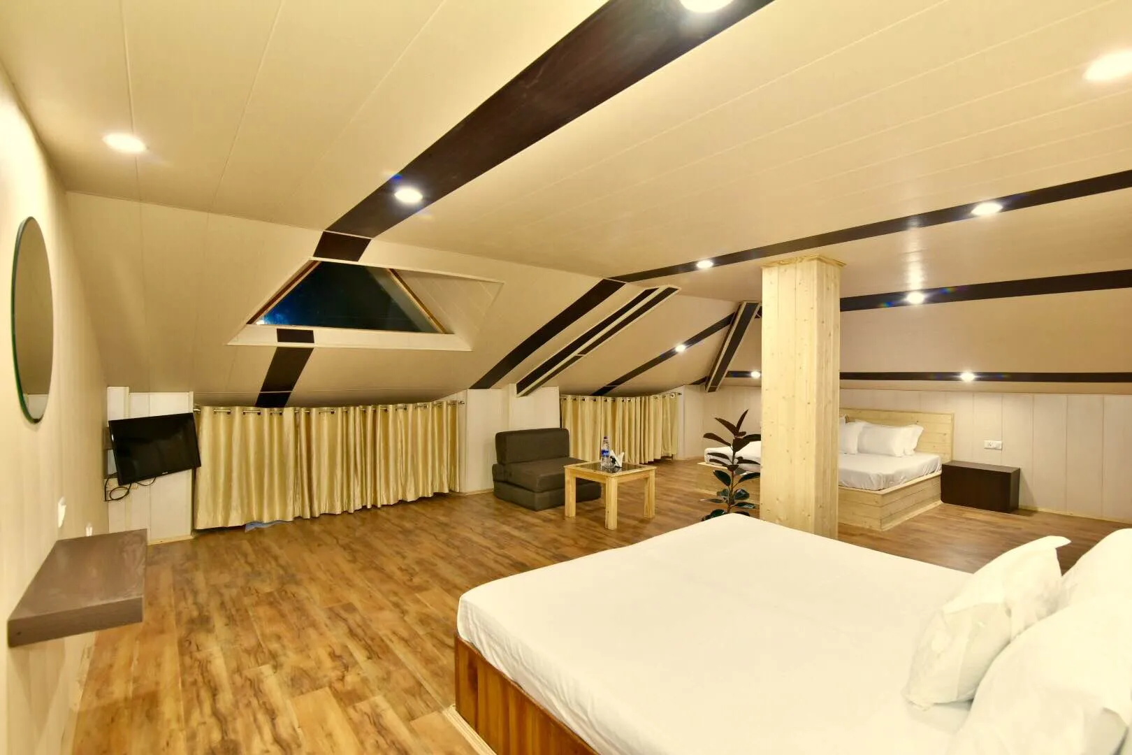 DLS Hotel Devlok Room