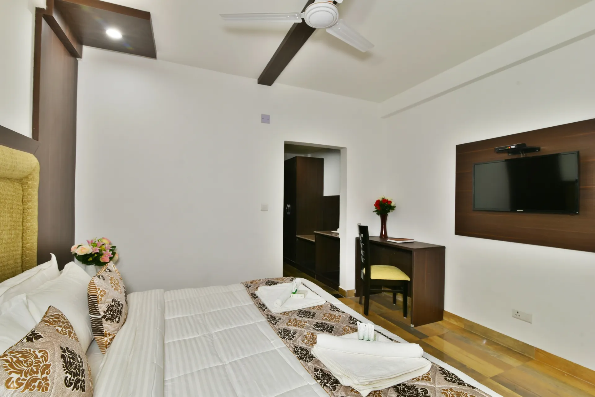 DLS Kapoor Resort Common Area