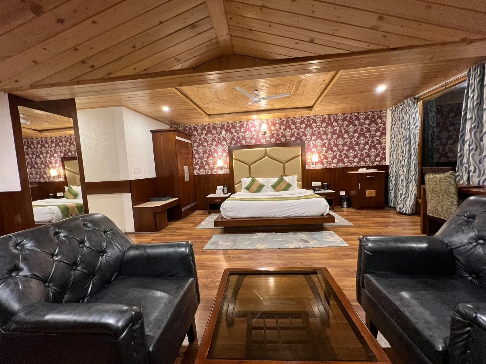 DLS La serene Valley Room