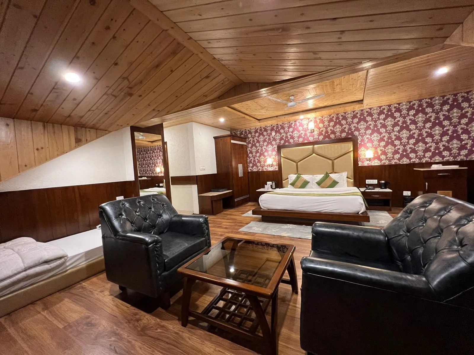 DLS La serene Valley Room