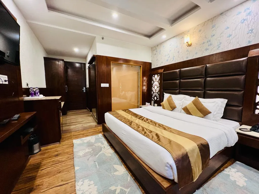DLS La serene Valley Room