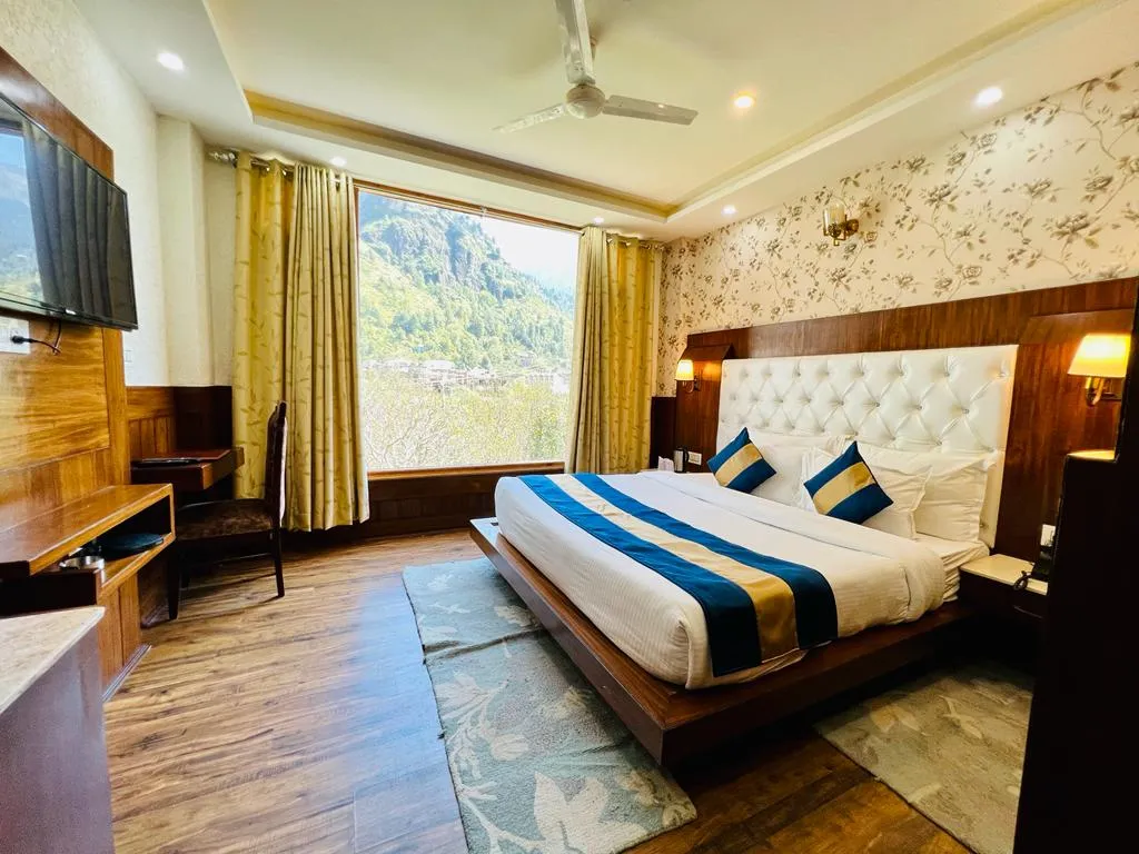 DLS La serene Valley Room