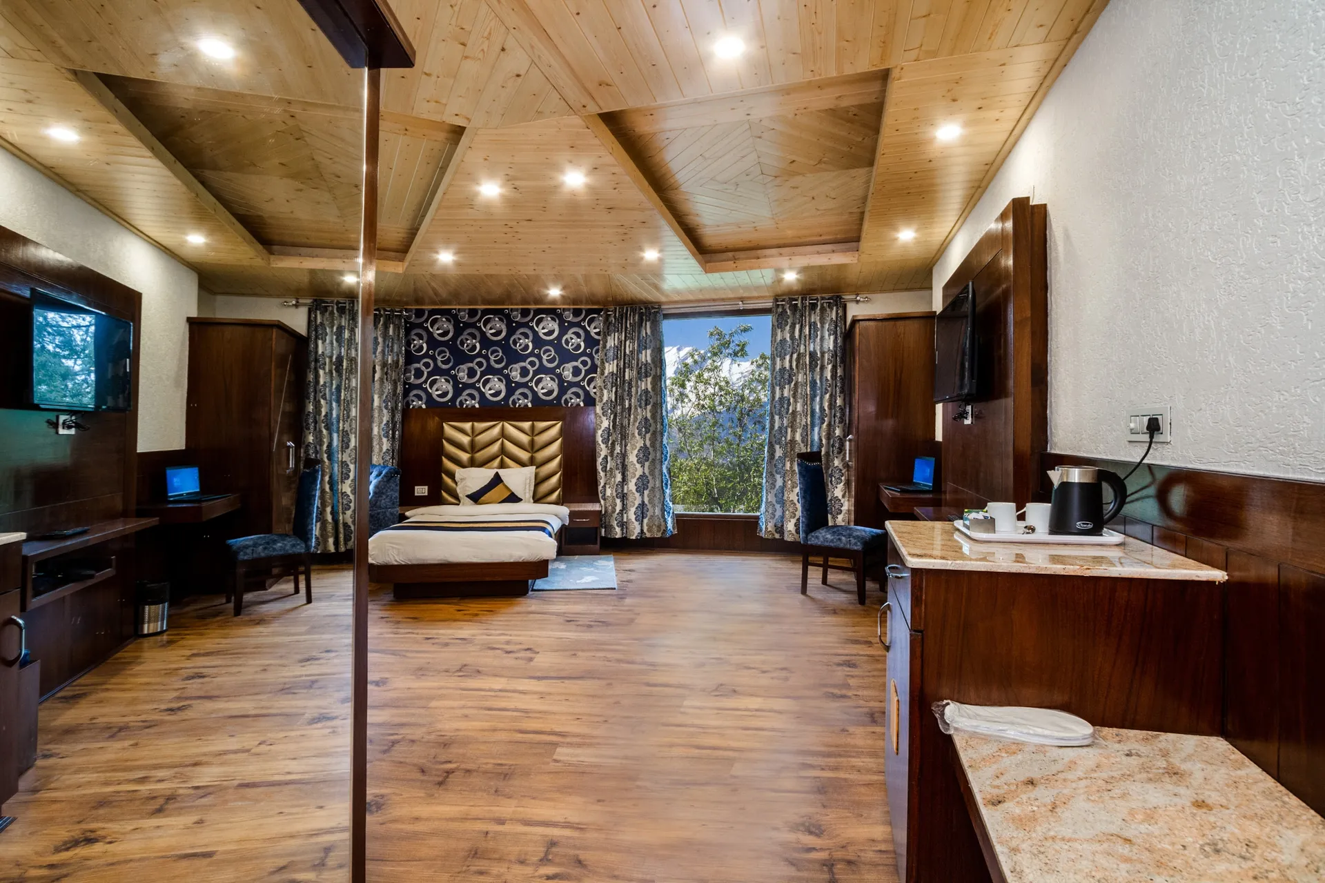 DLS La serene Valley Room