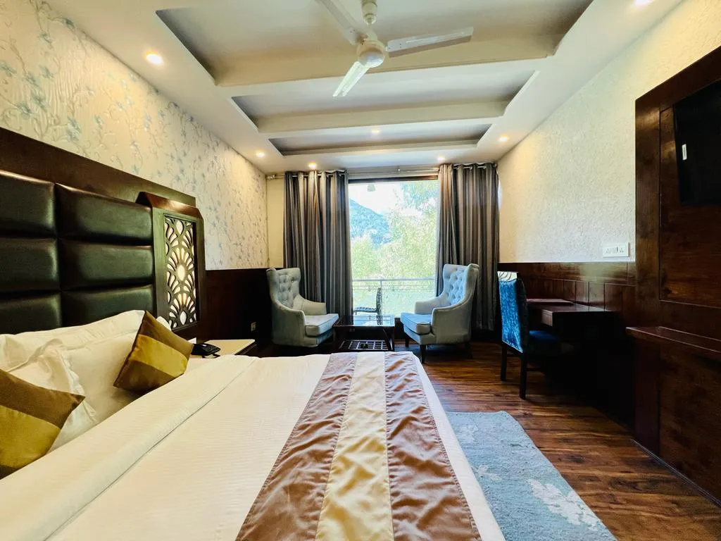 DLS La serene Valley Room