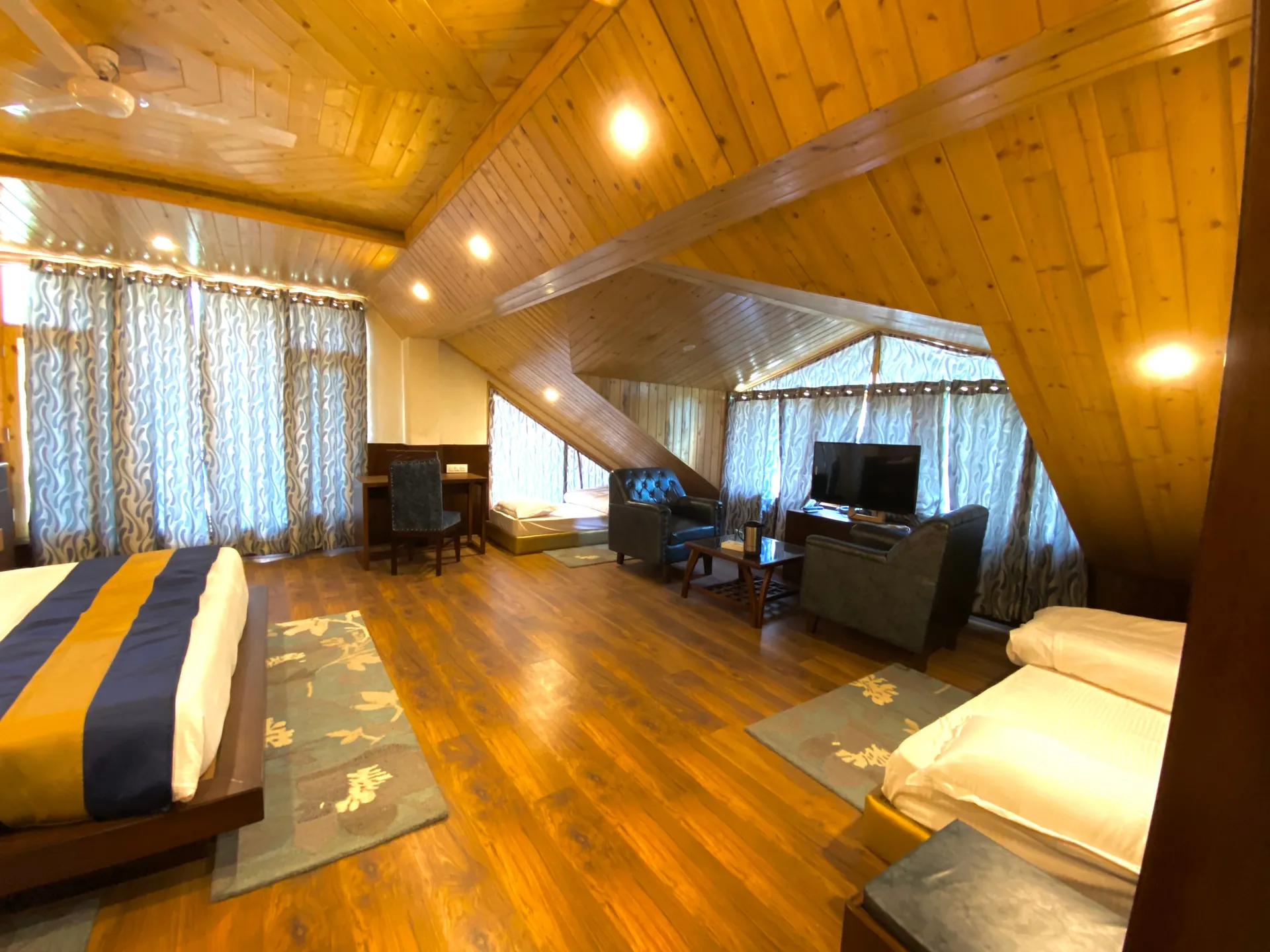 DLS La serene Valley Room
