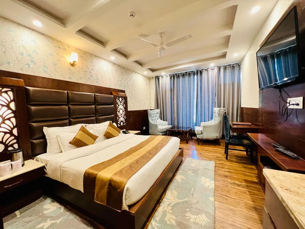 DLS La serene Valley Room
