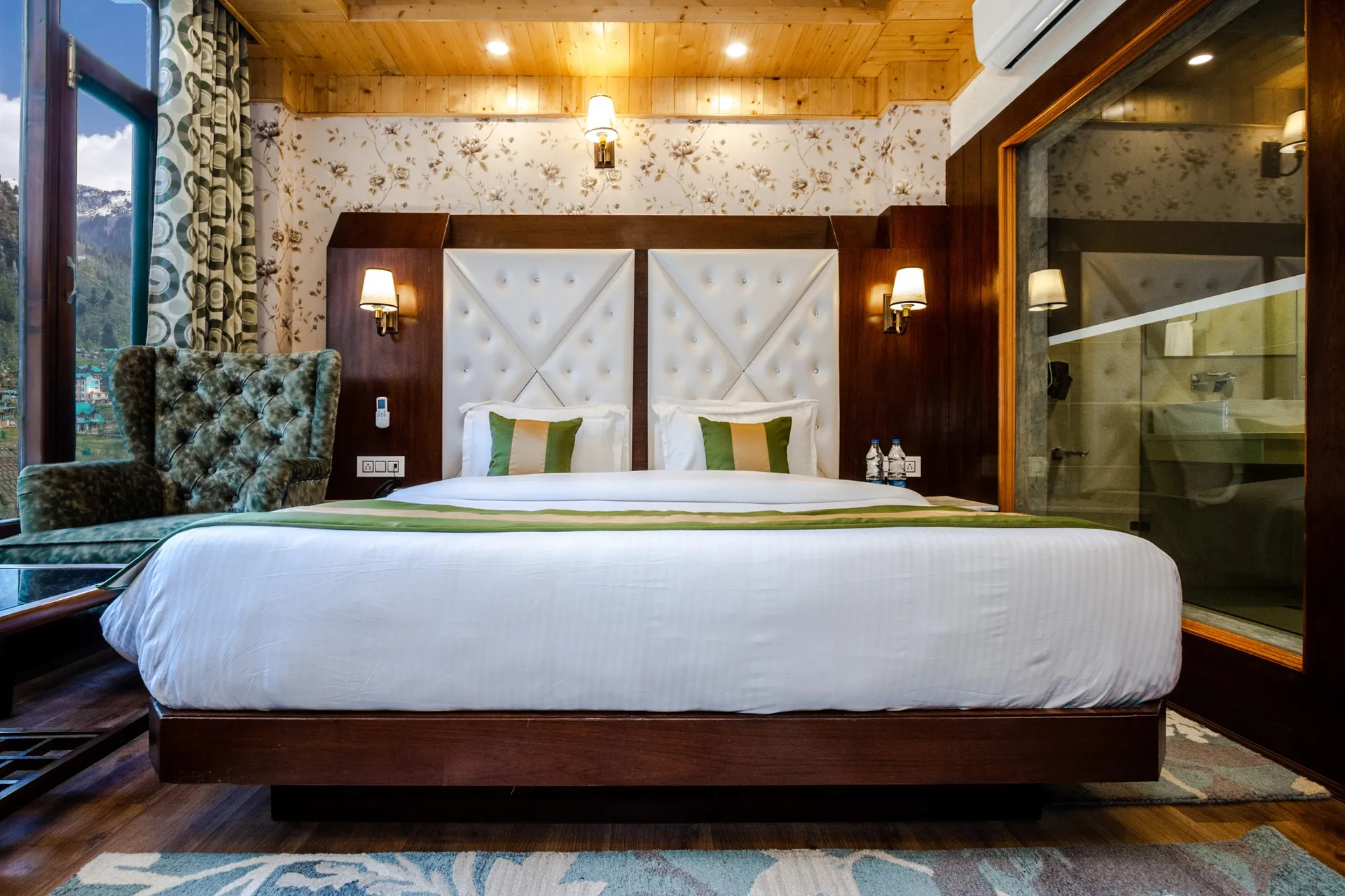 DLS La serene Valley Room