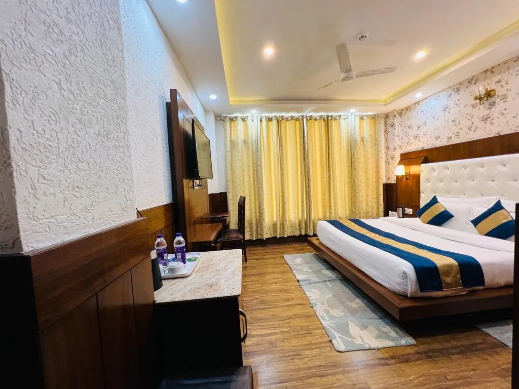 DLS La serene Valley Room