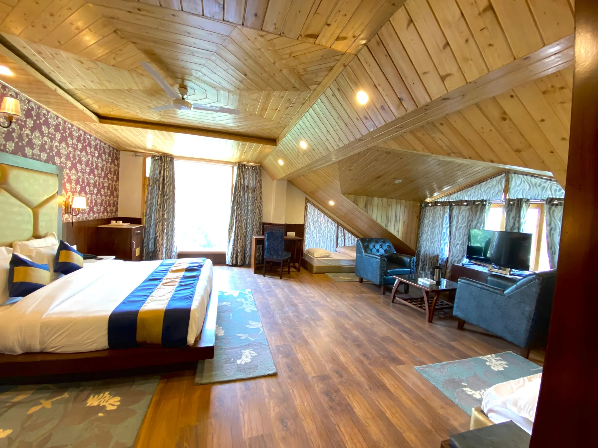 DLS La serene Valley Room