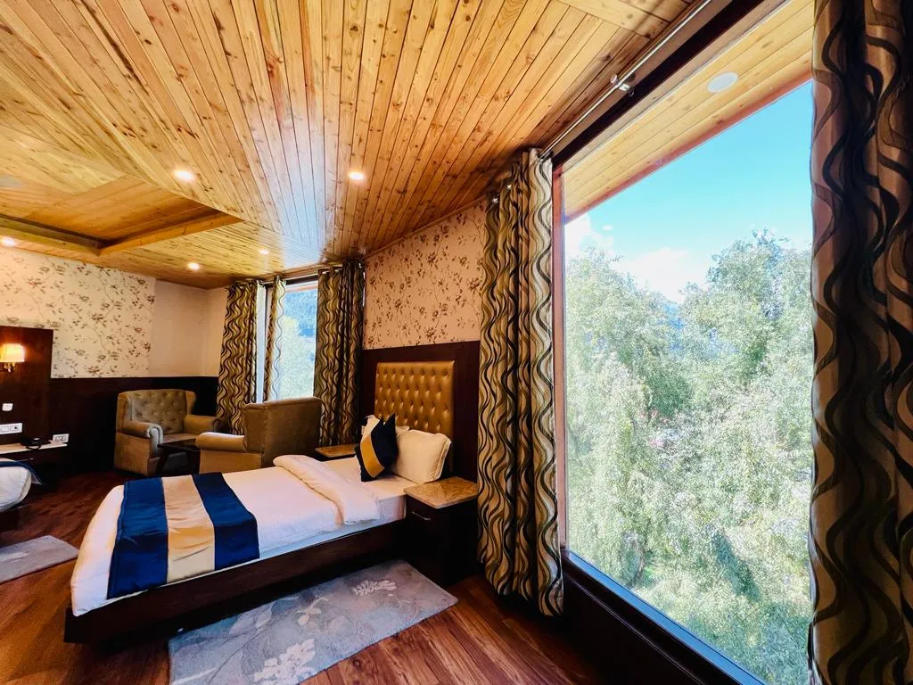 DLS La serene Valley Room