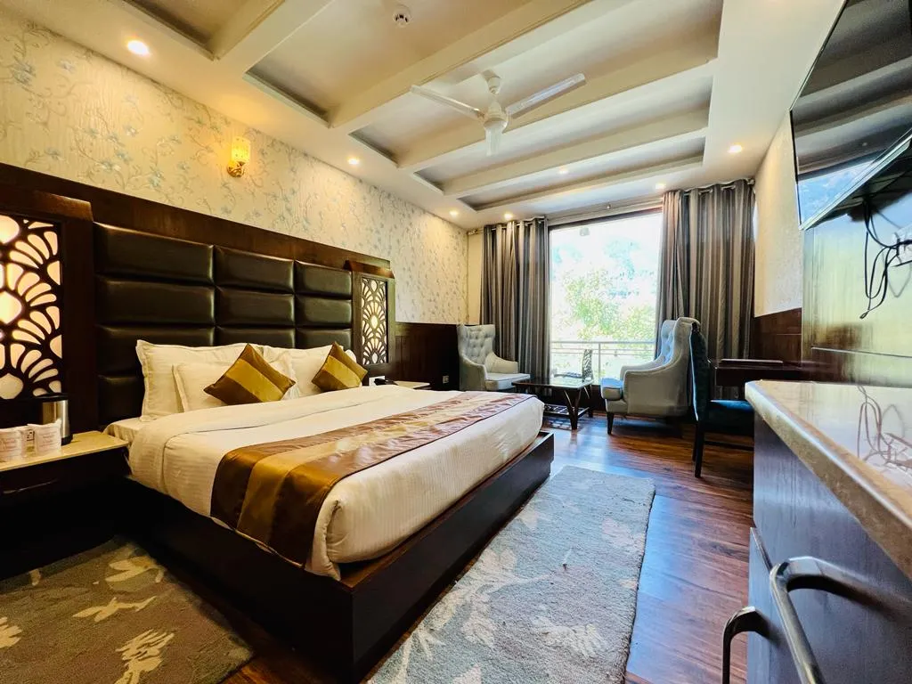 DLS La serene Valley Room