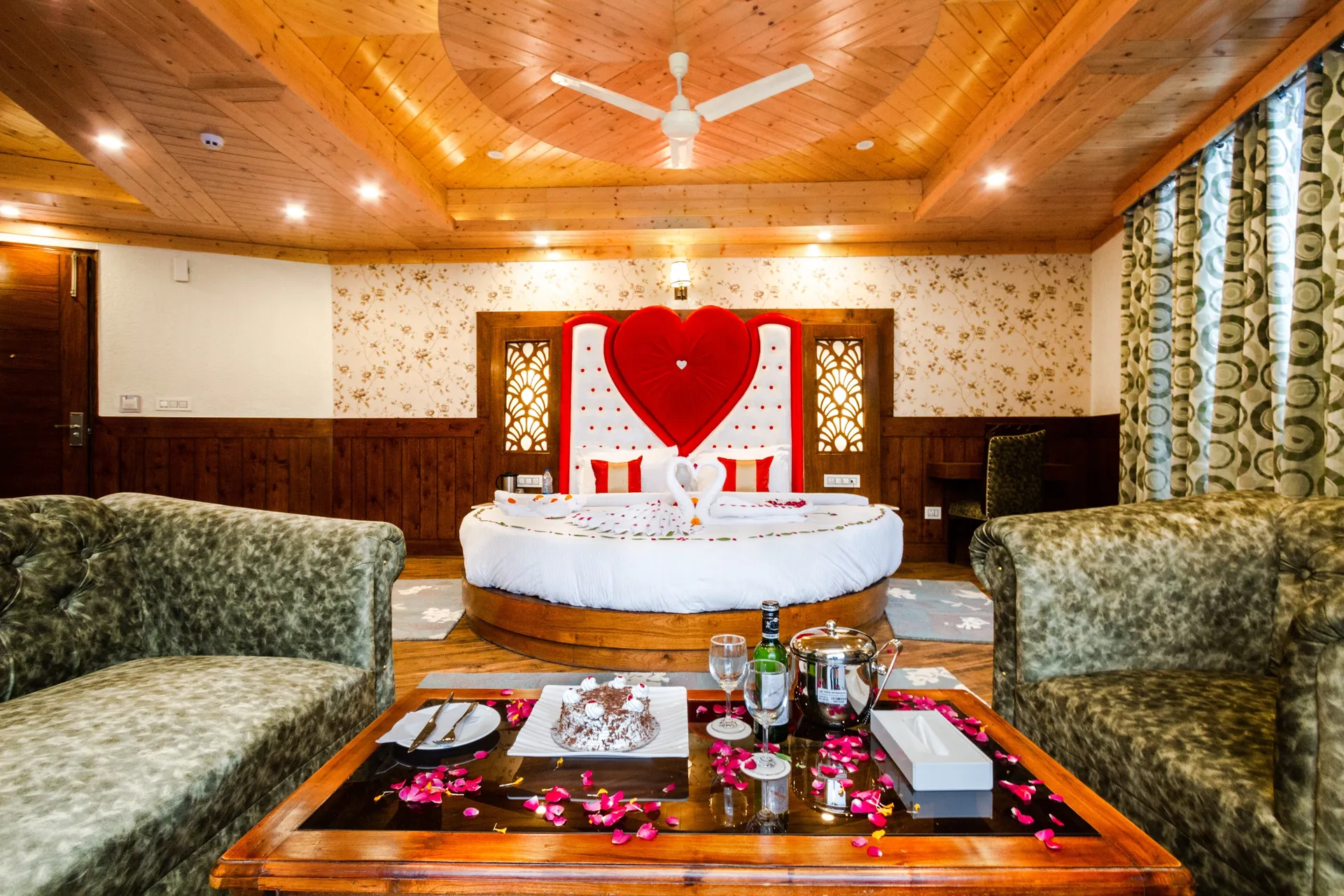 DLS La serene Valley Room