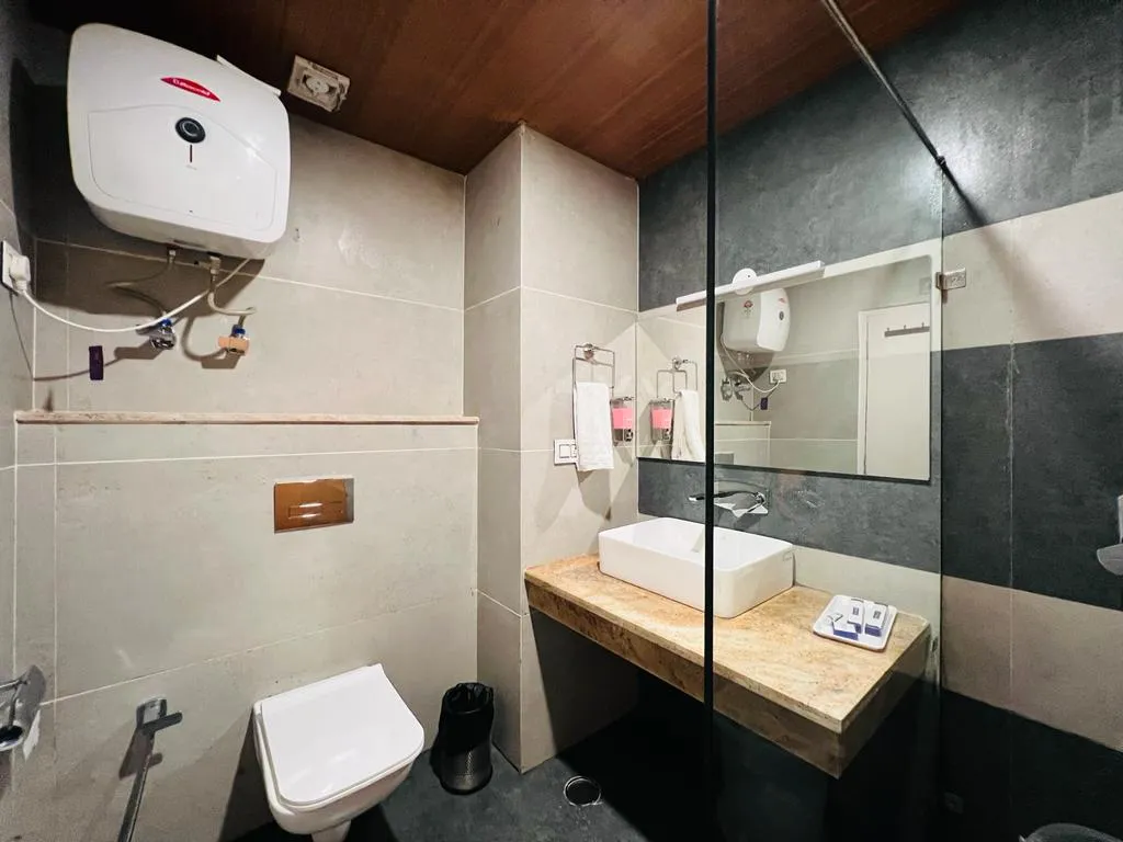 DLS La serene Valley Washroom