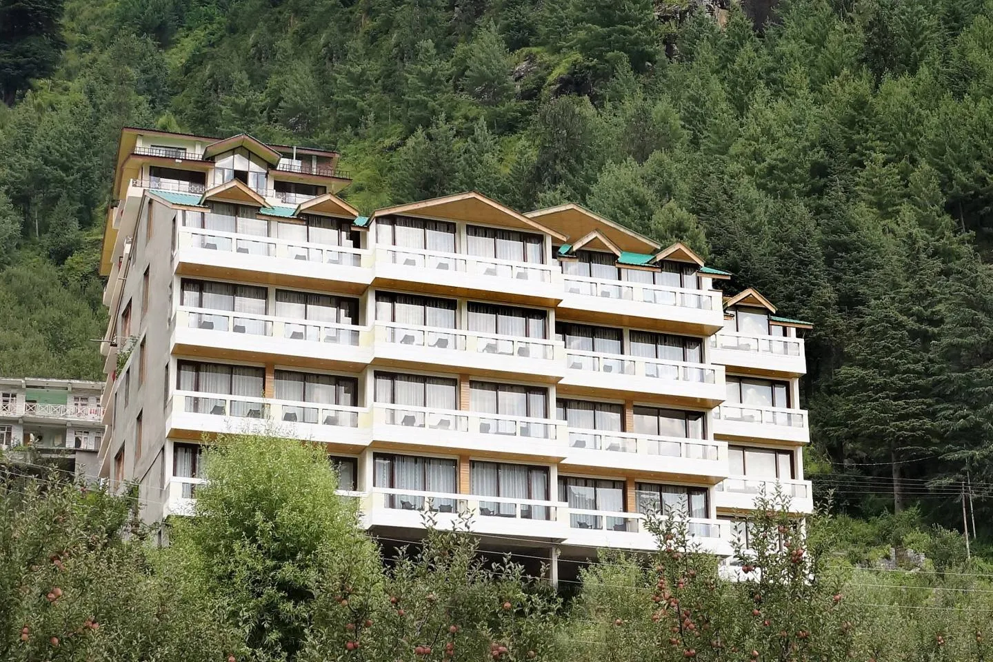 DLS Serenity Resort and Spa Facade
