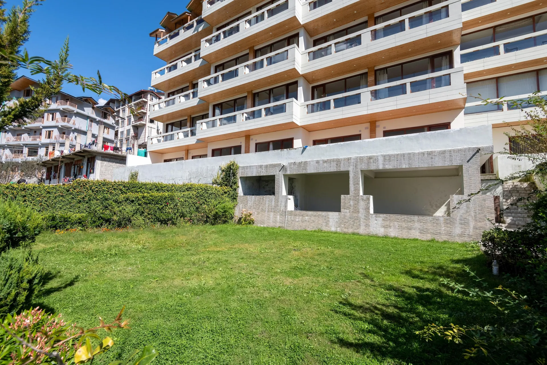 DLS Serenity Resort and Spa Garden