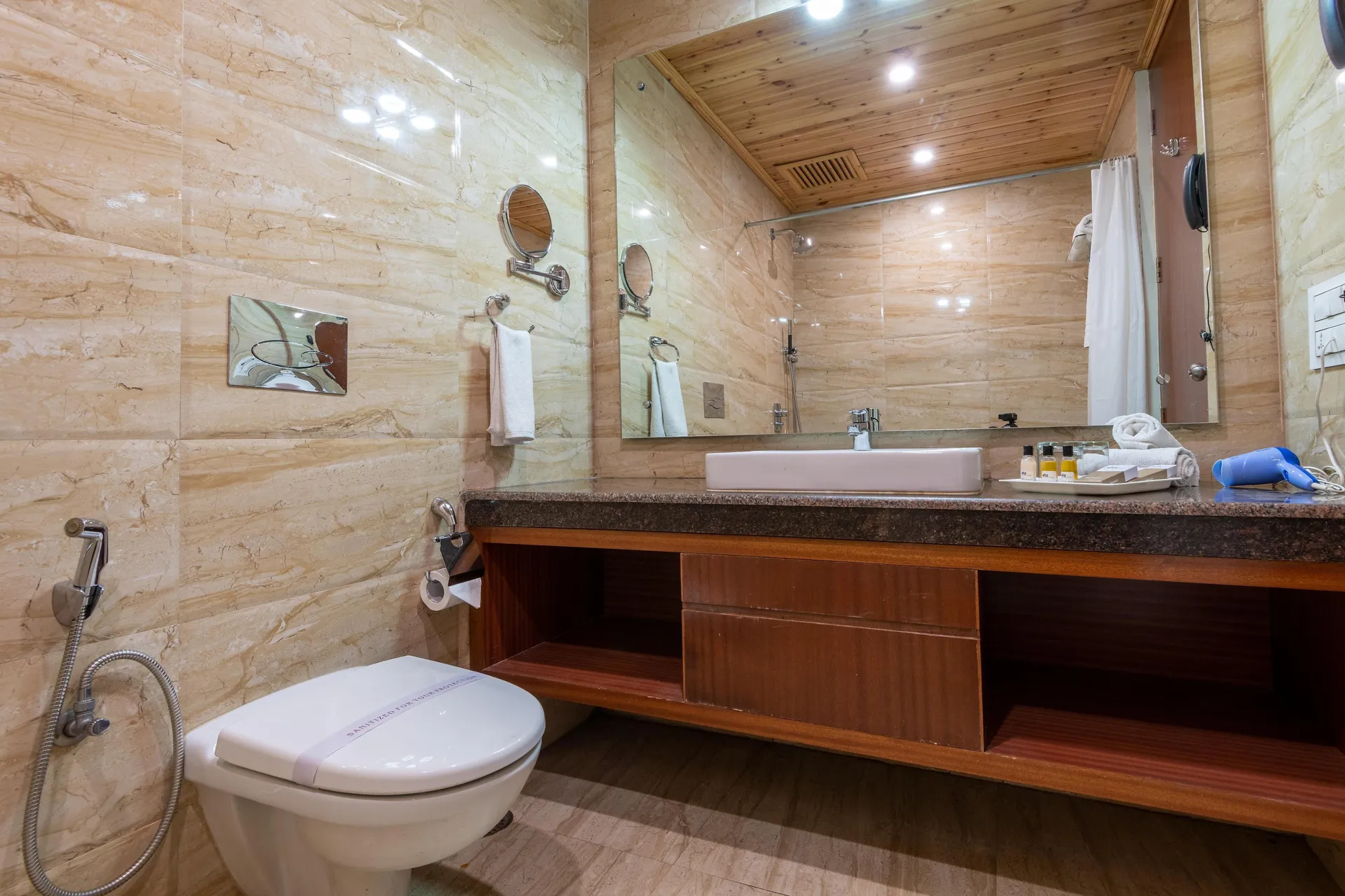 DLS Serenity Resort and Spa Washroom