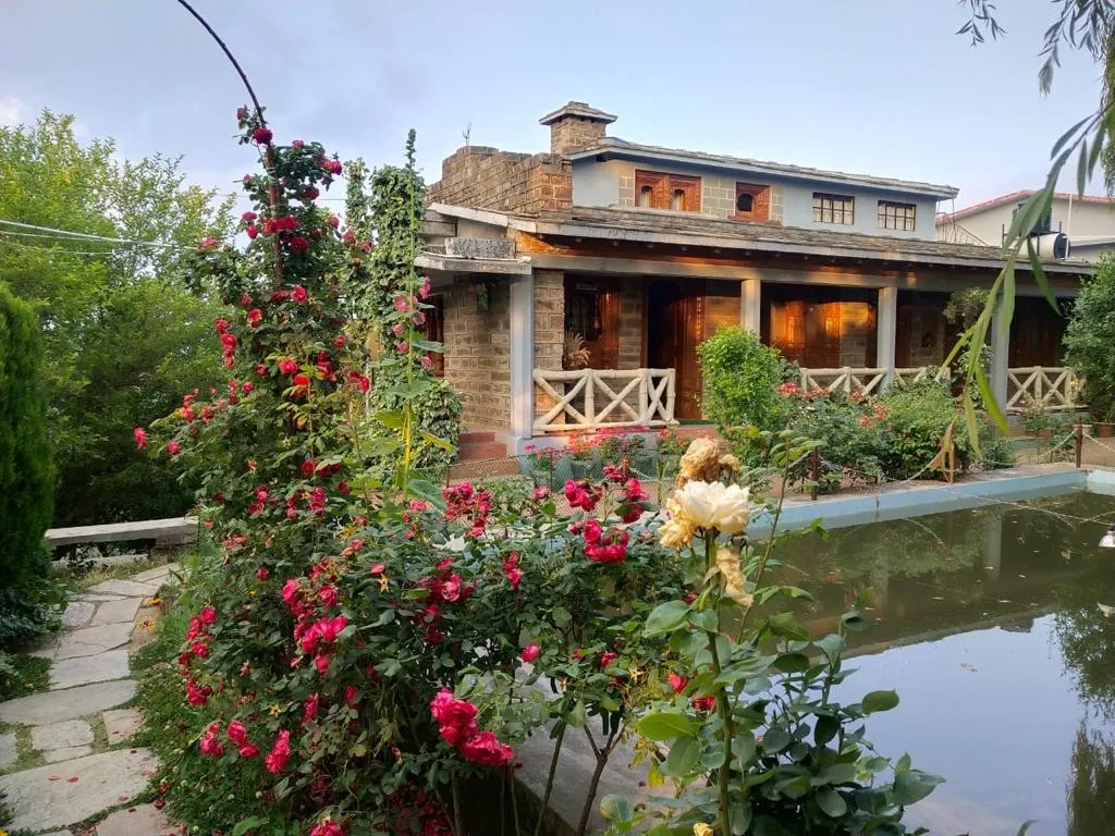 Trishul Orchard Resort Entrance