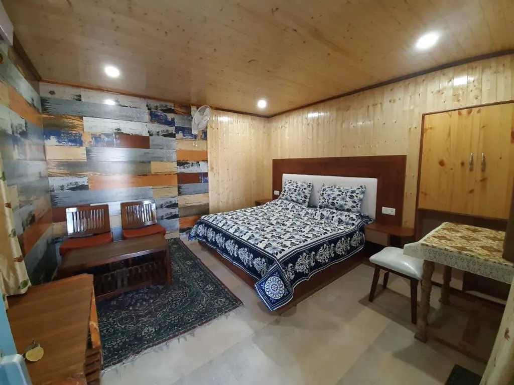 Trishul Orchard Resort Room