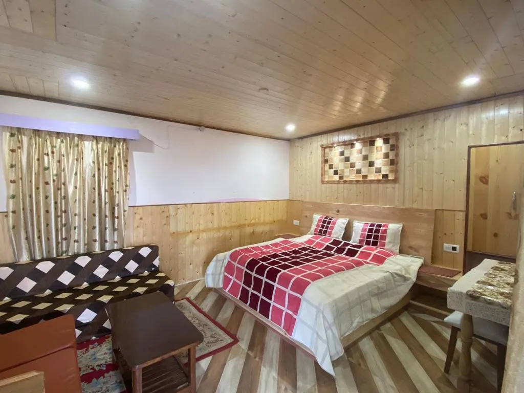 Trishul Orchard Resort Room