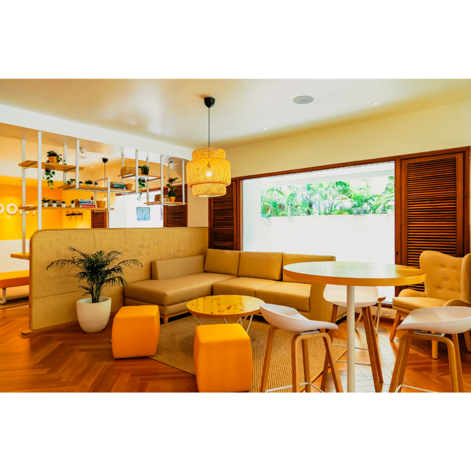 Bloom Hotel - Juhu Restaurant