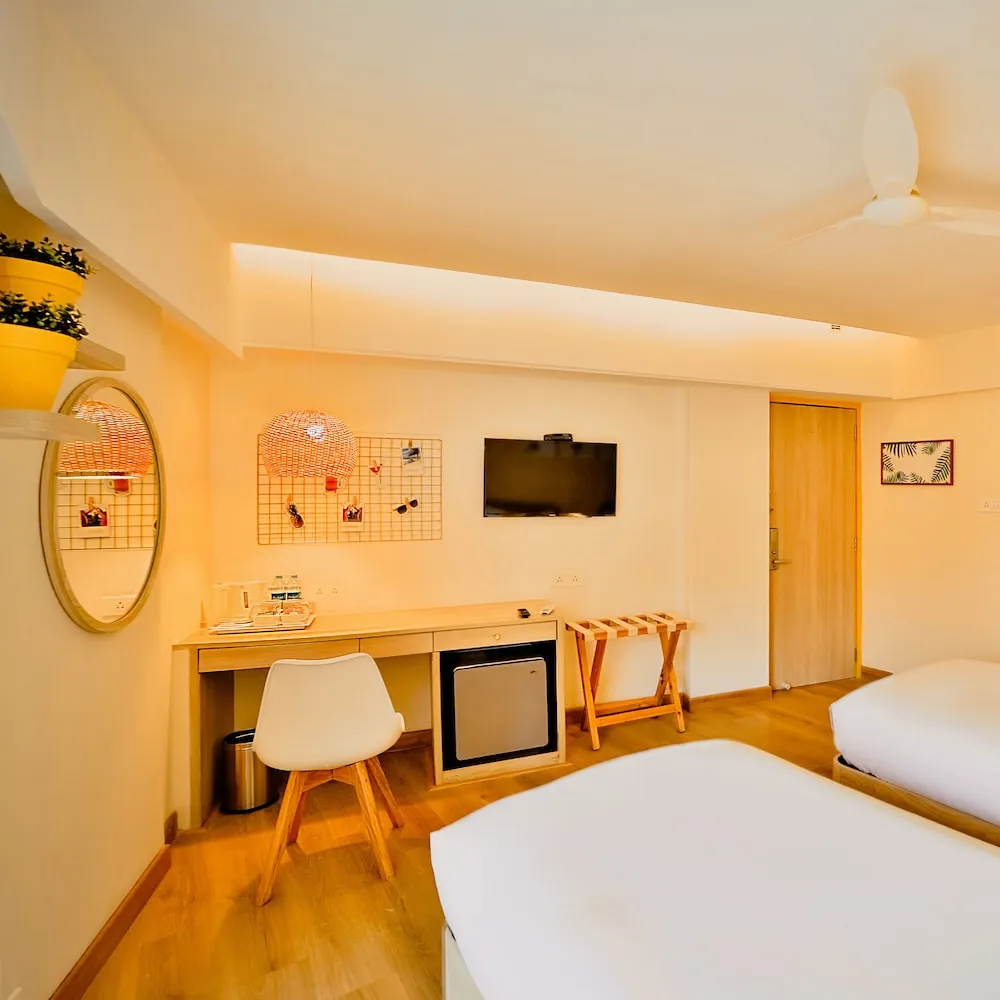 Bloom Hotel - Juhu Room