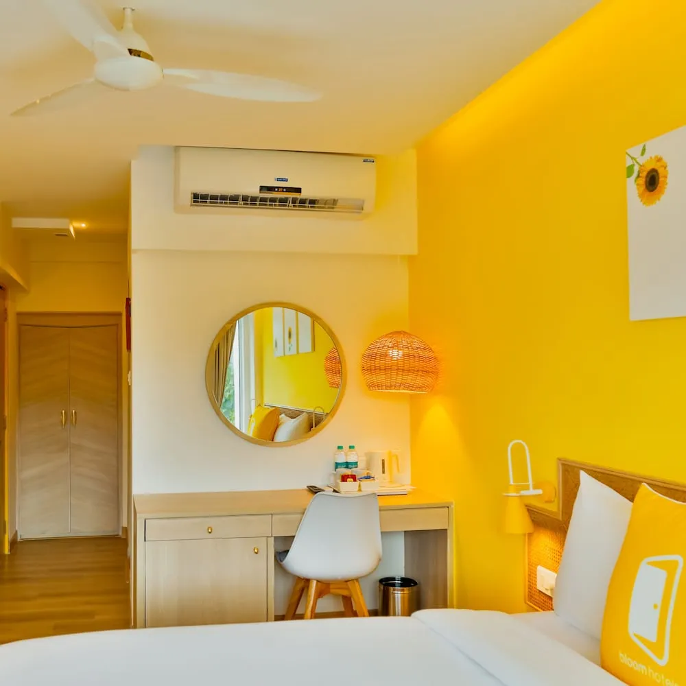 Bloom Hotel - Juhu Room
