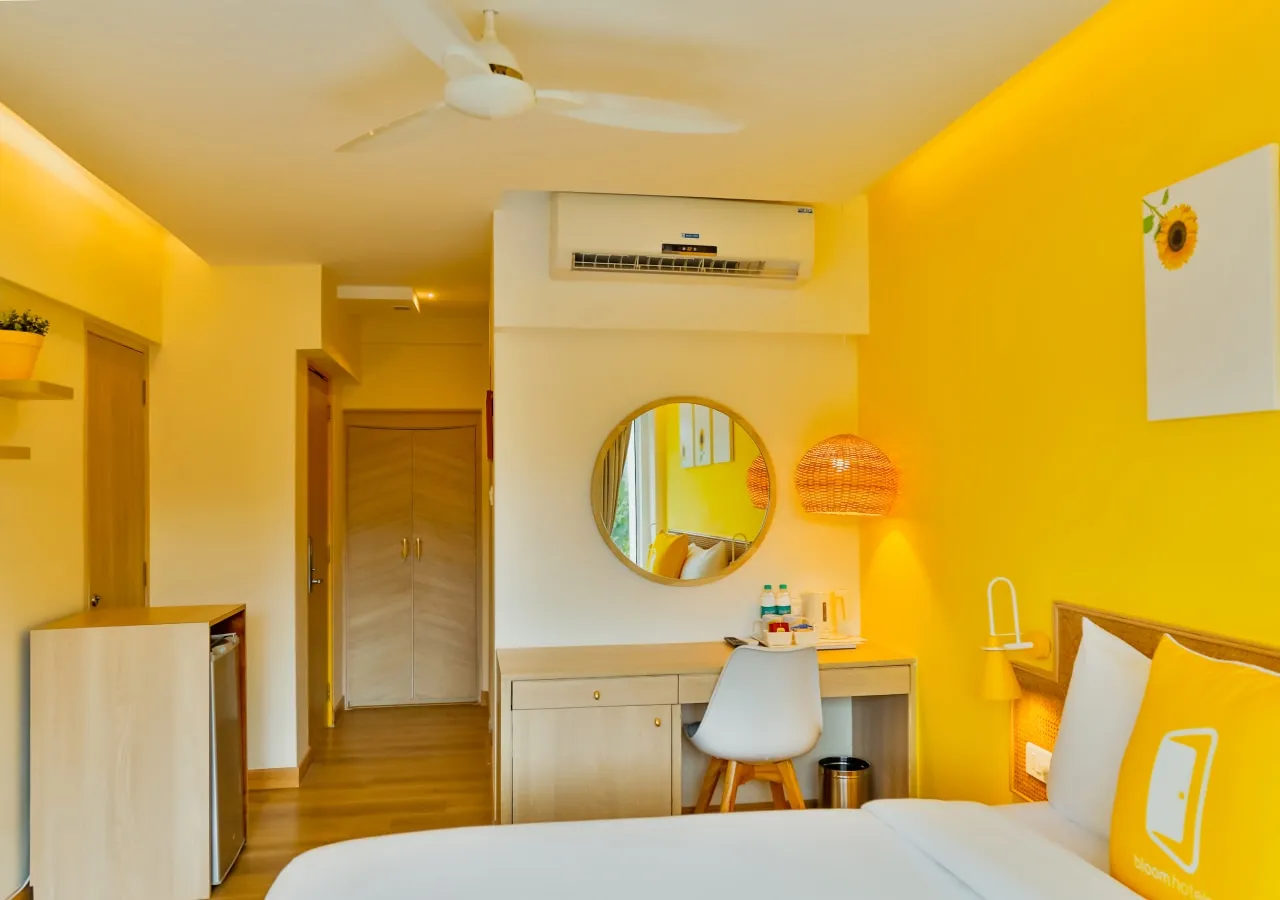 Bloom Hotel - Juhu Room