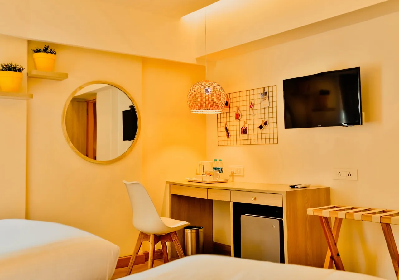 Bloom Hotel - Juhu Room
