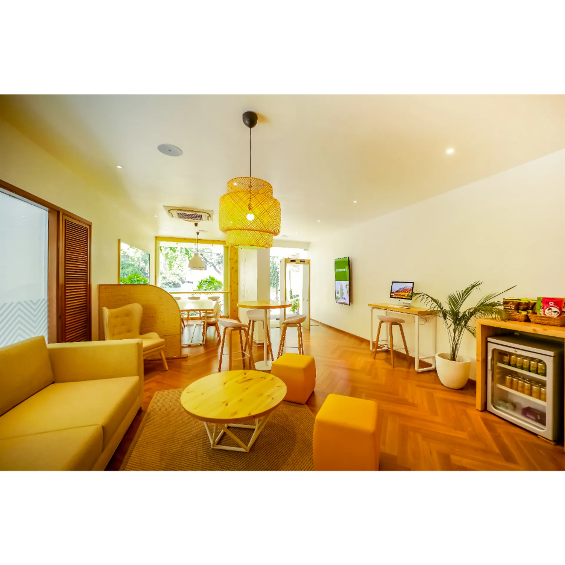 Bloom Hotel - Juhu Room