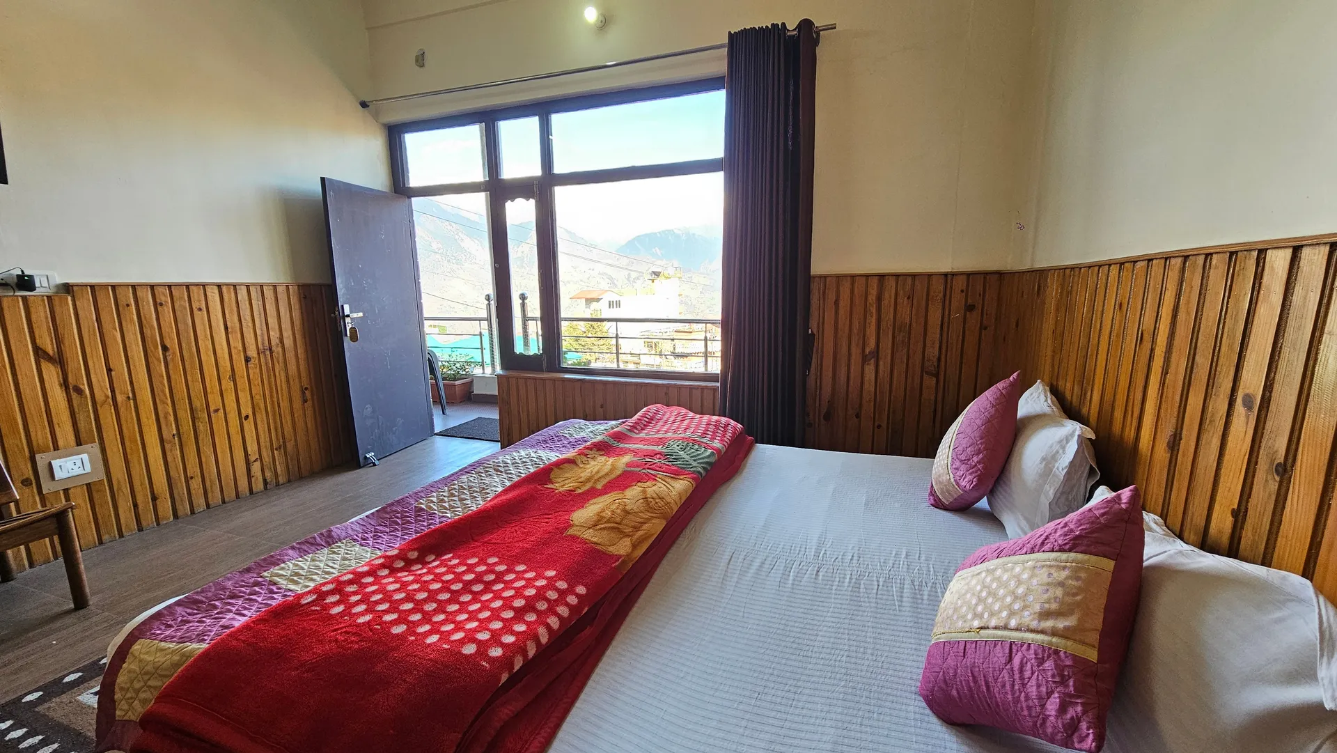 Hotel Bala Paradise Room